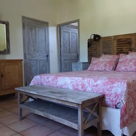 Chambre Pour 2 Personnes Avec Salle De Bain Privee Tourves Exterior photo